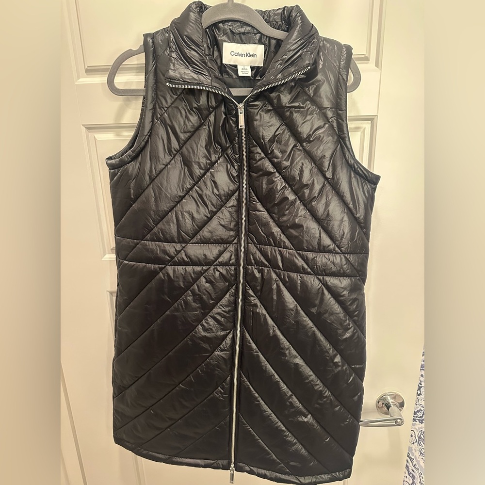 Calvin Klein Women’s Full Zip Long Quilted Puffer Vest Black